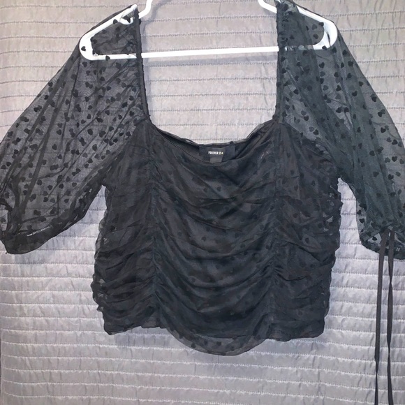 Plus size crop ruched top - Picture 1 of 5